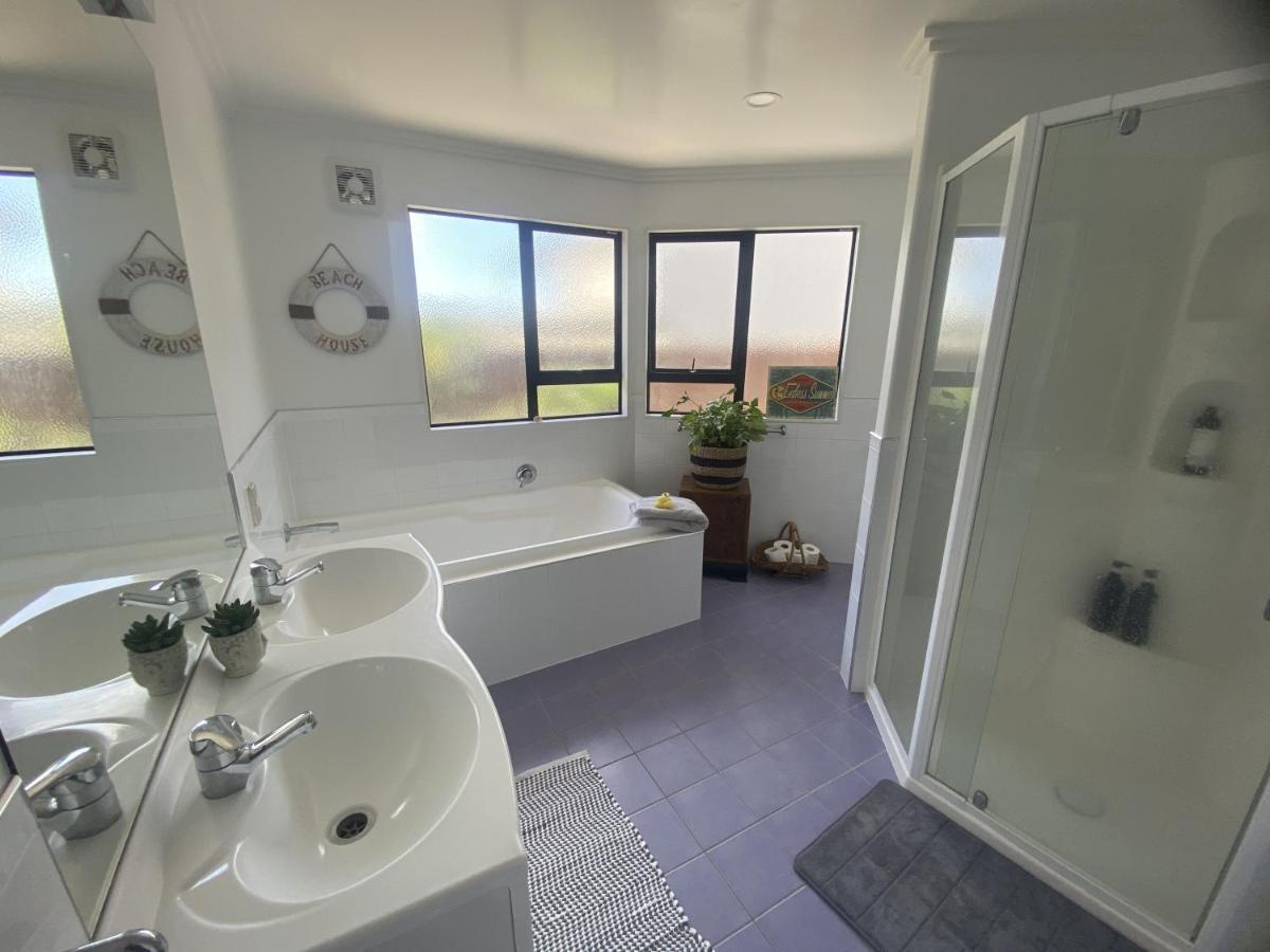 Appartement Superb beachside location, private&tranquil à Mount Maunganui Extérieur photo
